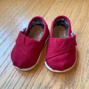 Tiny Toms Alpargata red baby shoes, size 2